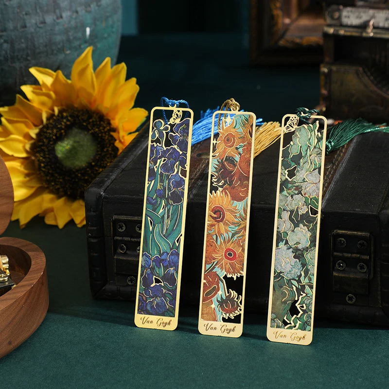 CHRISTIANARTBAG Retro Floral Painting Metal Bookmark Hollow Bronzing Bookmark With Tassel For Book Club Reader Writers Book Lovers Students